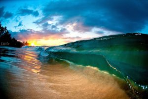 photographer clark little waves hawaii crashing