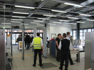 lufthansa frankfurt airport security screening