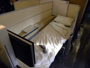 lufthansa flat bed airplane