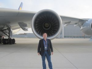 a380 engine airplane lufthansa